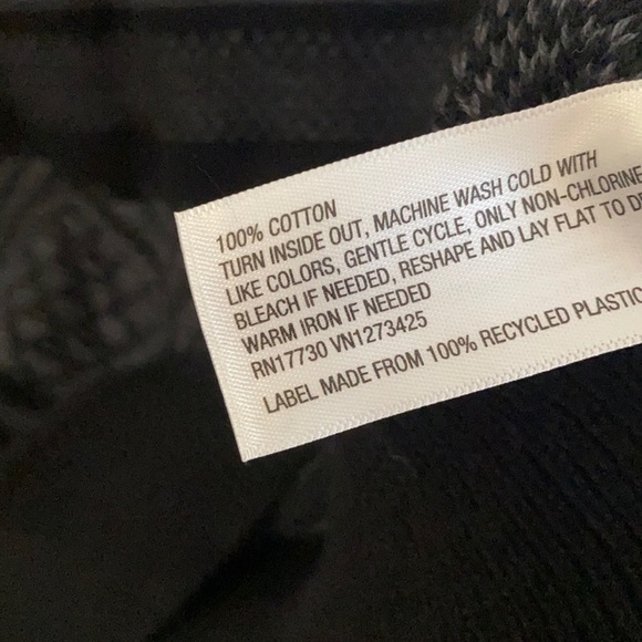 Mossimo Black & Gray Soft Knit Sweater - Picture 15 of 15